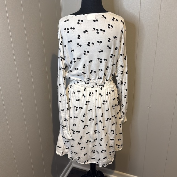 Villa Clothes Women’s 38 Midi Dress Waist Tie Cherries Deep V Wrap Chest - Picture 6 of 10